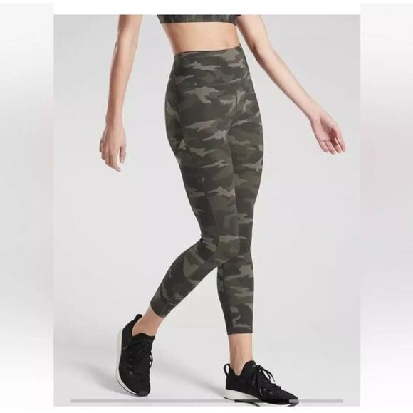 Athleta Ultimate 7/8 Tight Camo Olive Green Legging Size Small - Picture 1 of 8